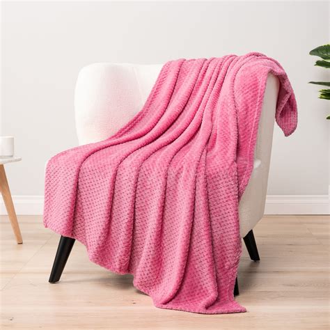 PAVILIA Hot Pink Throw Blanket for Couch Bed, Soft Fleece Throws for ...