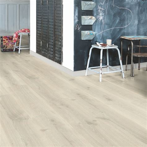 Solid Wood, Engineered Wood & Laminate Flooring | One Stop Flooring