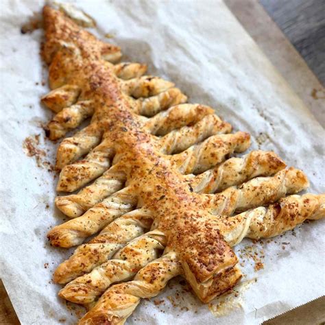 21 Savory Puff Pastry Recipes You'll Love