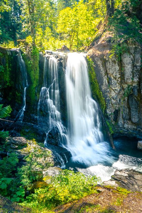 her wild wanderings — hiking & travel blog