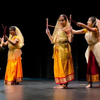 Kolattam - Artforms of Tamilnadu - Southtourism