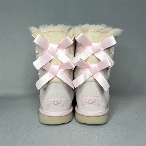 Girls UGG Boots Bailey Bow Baby Pink Suede Wool Coquette Rare ...