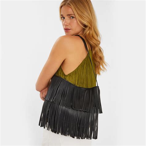 The Meaning and History of Anklets in Global Cultures - Accessorize India