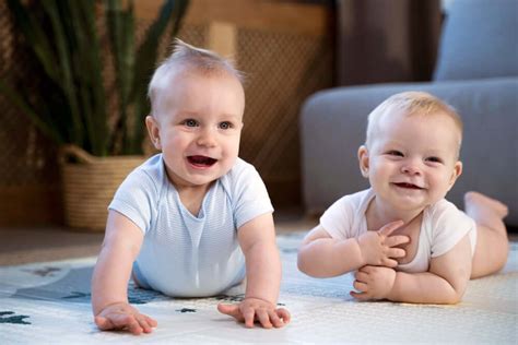 When do Babies Start Talking : Understanding the basics – Kiddale123