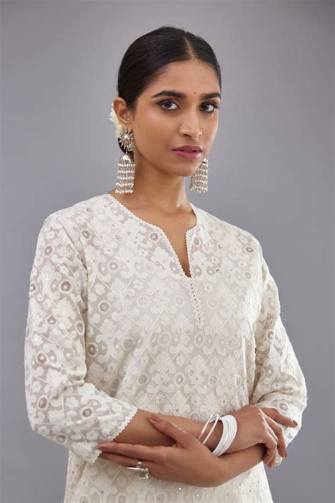 Buy - Pragya off white kurta set-9 | Elan Store