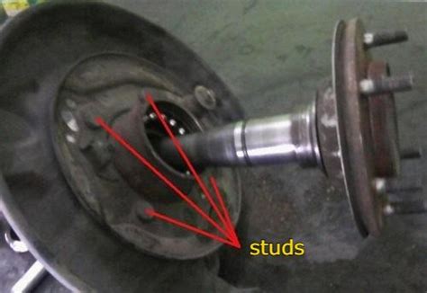 Toyota Land Cruiser Prado 120 rear axle bearing replacement