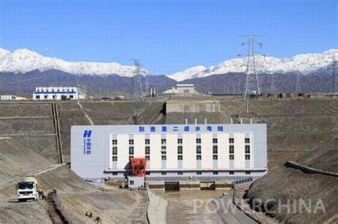 中国电力建设集团 基础设施 水电三局新疆喀双项目Ⅰ标泄洪闸首仓混凝土浇筑