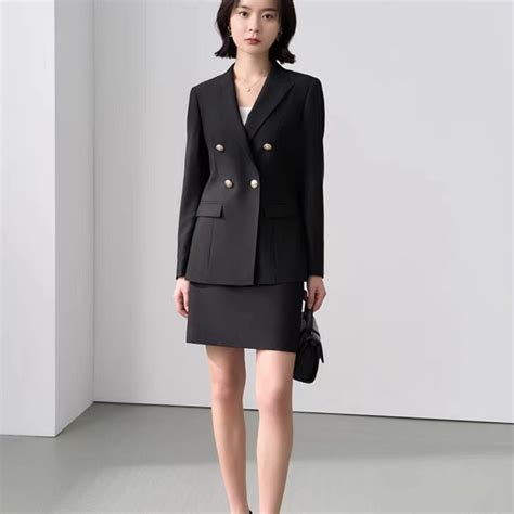 Two Piece Business Suit 的图像结果