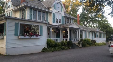 AUBERGE DU PARC INN (Paspebiac) - Resort Reviews & Photos - Tripadvisor