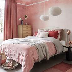 Pink Walls Bedroom Ideas by Pink Bedroom Ideas That Can Be Pretty And Peaceful Or Pink Walls Bedroom Ideas