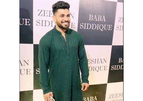 Baba Siddique Iftaar Party: Shiv Thakare, MC Stan to Priyanka Chahar ...