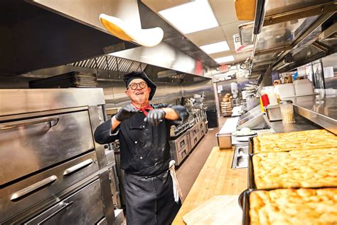 Assembly Line Kitchen Layout 的图像结果