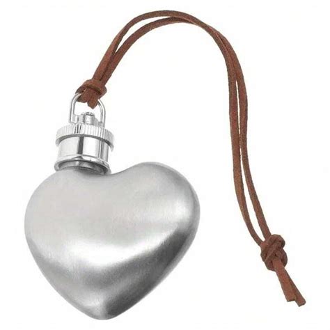 Stainless Steel Heart Shape Portable Hip Flask - 1oz Wine And Whiskey ...