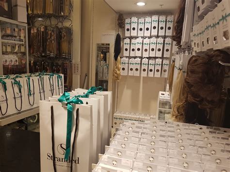 STRANDED INTERNATIONAL HAIR EXTENSIONS 18" CURLY #1 BLACK MAGIC REVIEW ...