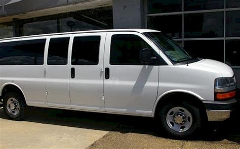 8 Passenger Van Rental 的图像结果