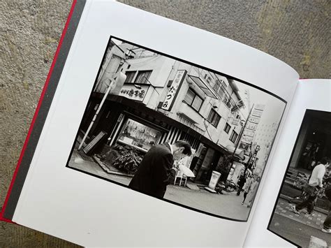 【サイン本】Japan: Footprints in Time 1997-2010 | STANDARD BOOKSTORE