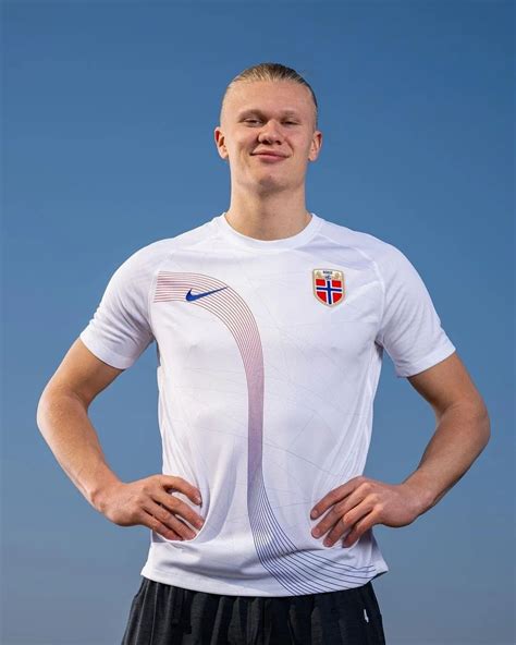 挪威国家队全新主场球衣发布 - 球衣 - 足球鞋足球装备门户_ENJOYZ足球装备网