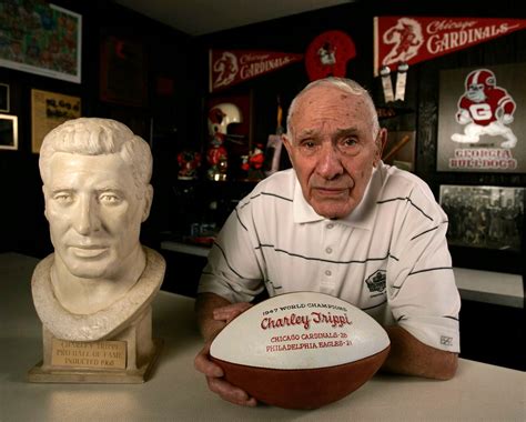 Pa. native, Pro Football Hall of Famer who played various positions dies at 100 - pennlive.com