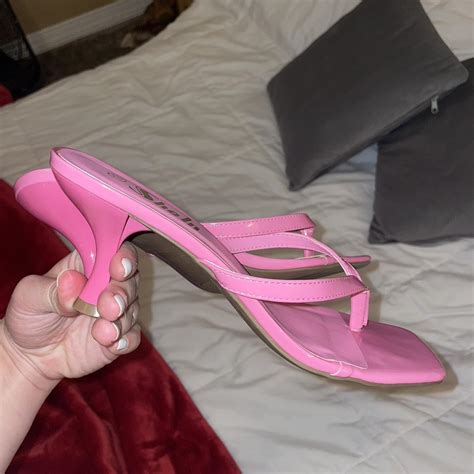 SHEIN Women's Pink Sandals | Depop