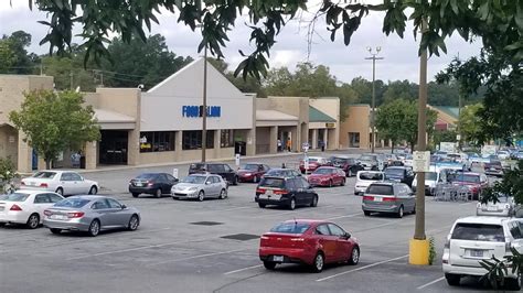 Durham's Lakewood Shopping Center sold in foreclosure, plans to ...