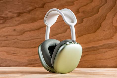 Apple Changes Headphones Emoji To Look Like AirPods Max - Tech