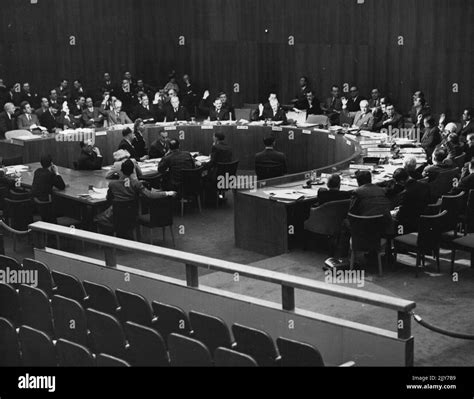 United nations headquarters 1946 Black and White Stock Photos & Images - Alamy