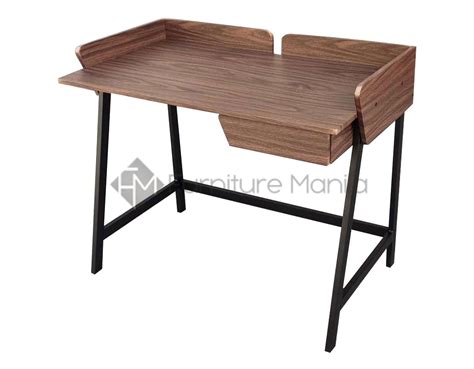 Computer Shop Table 的图像结果