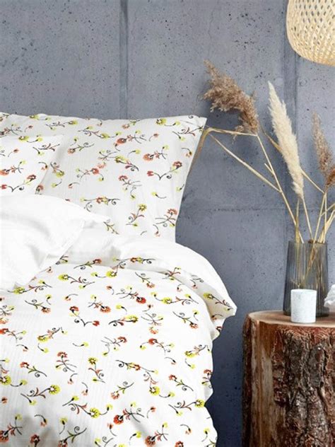 Easy, Mindful, Sustainable: The Trend in Festive Gifting | Goodhomes.co.in