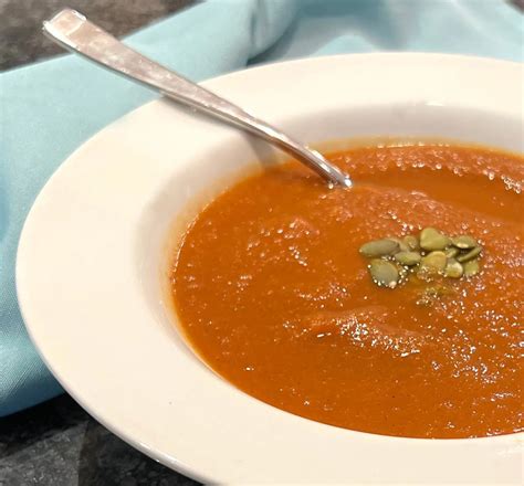 Easy Maple Pumpkin Soup (30 Minute Dump Soup Recipe) - Pantry Cooking