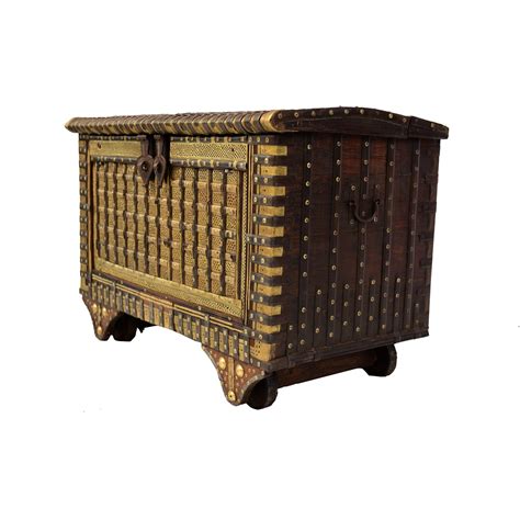 MJ127,The Jharokha Chest