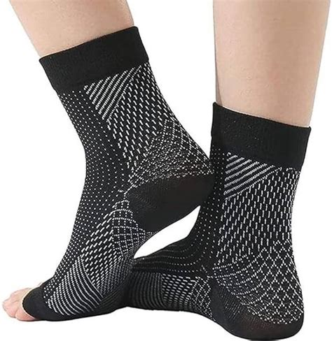 Compression Socks - Buy Compression Socks online at Best Prices in ...