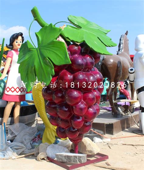 水果大军来袭，玻璃钢早酥梨雕塑火龙果造型方柿子摆件_美陈艺术雕塑-站酷ZCOOL