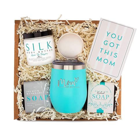 Best Gifts for New Moms (Updated 2020)