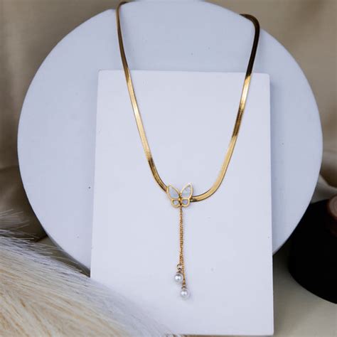 Butterfly Necklace – Anok