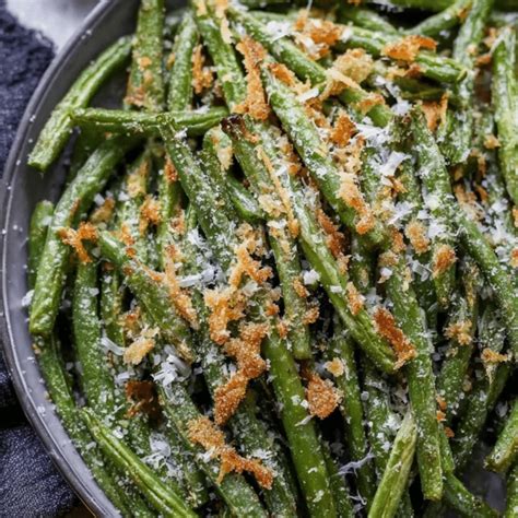 Crispy Garlic Parmesan Roasted Green Beans - Superb Recipe