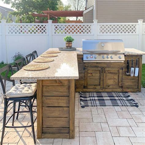 10 Stylish Outdoor Kitchen Bar Ideas | The Family Handyman