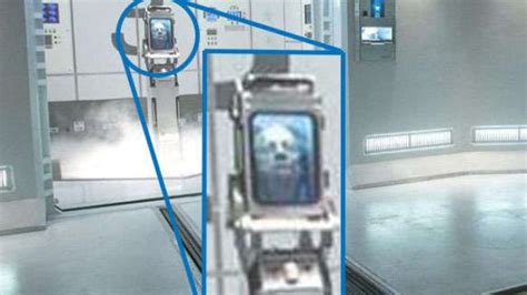 SPOILER: The Amazing Spider-Man 2's head in a jar