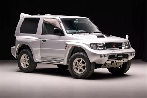 Mitsubishi Pajero Evolution ตำนานรถลุยที่แรงกว่า Pajero ทุกยุค! - รถ ...