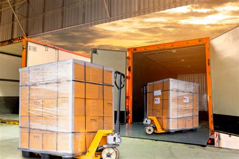 Unloading Containers Manually 的图像结果