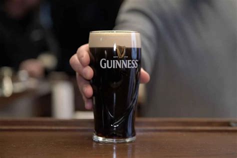 Guinness Beer Guide: History, Varieties, Taste & Nutrition Facts