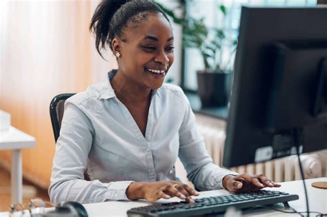 Tech Consultant 的图像结果