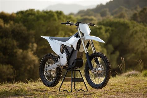 Ridden: The Stark Varg MX Is an Absurdly Powerful E-Motocross Bike Packed With Innovations ...