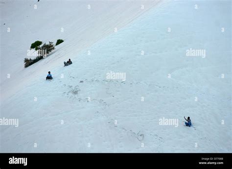 Local Siting People 的图像结果