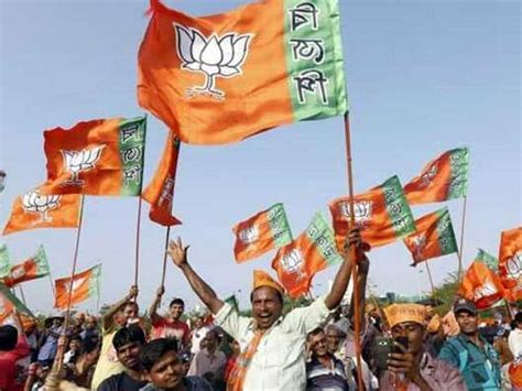 गुजरात विधानसभा चुनाव 2022: बागियों पर BJP सख्त, 12 और निलंबित ...