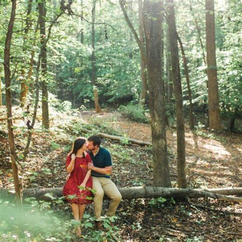 outdoor fall engagement photo ideas