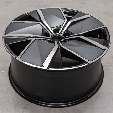 VW New Touareg – Leeds 760601025AJ 760601025AM – OEM Alloy Wheels