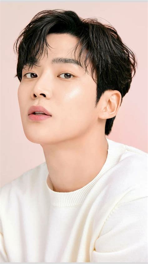 Pin oleh Rossa Susilowati di Rowoon | Aktor, Aktor korea, Orang