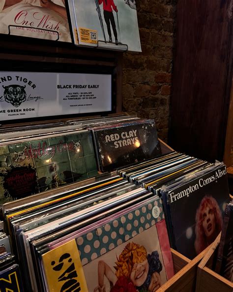 Anna Amara | a tennessee christmas 🎄 ️ | Instagram