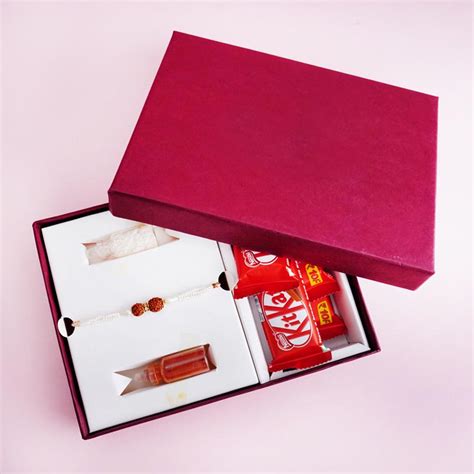 Send Golden Rakhi Signature Box Online | Rakhibazaar.com