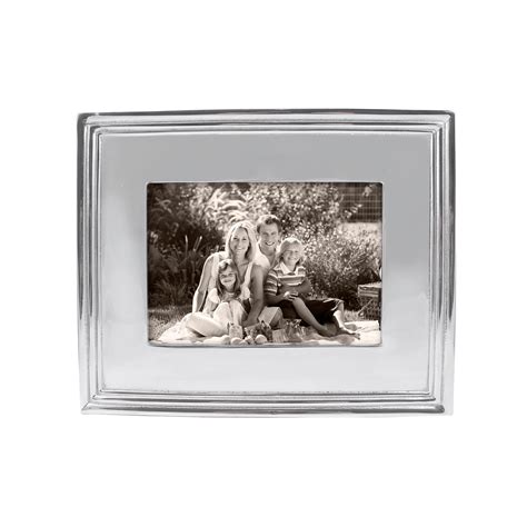 Classic 5x7 Engravable Picture Frame | Mariposa